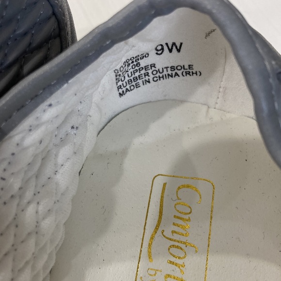 NWOT Comfort-Well by Beacon slip-on shoes - Picture 3 of 4